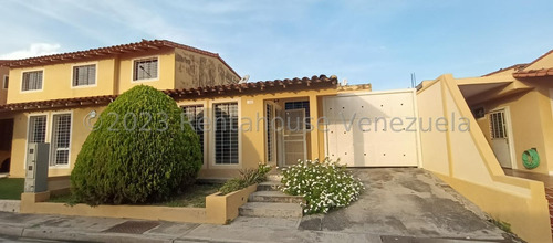 Linda Casa En Venta En Urbanismo Privado En Cabudare Ev