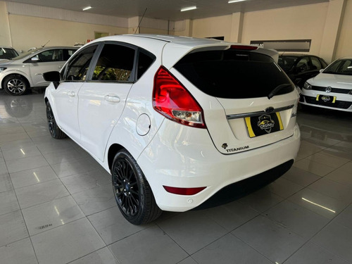 Ford Fiesta Sedan 1.6 16v Titanium Flex Powershift 4p
