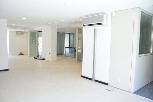 Amplio Local Comercial Sobre Av Roosevelt- Ref: 6517