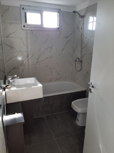 Imagen 9 de 14 de Departamento De 2 Ambientes En Venta - Moron Norte
