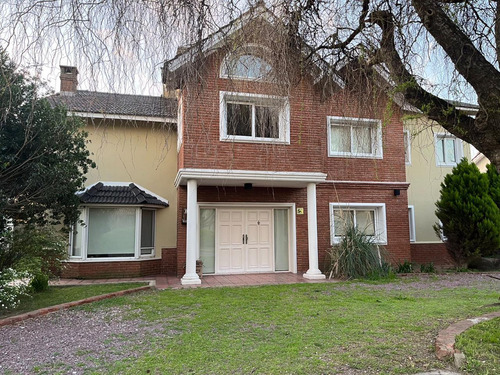 Casa En Venta En Country Los Puentes, Lujan
