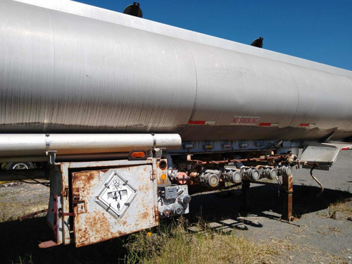 Imagen 8 de 13 de Tanque Semiremolque De Combustible Marca Custom Trailer Inc