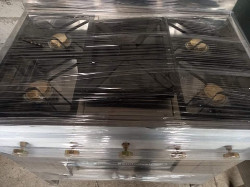 Imagen 4 de 4 de Cocina Industrial 5 Quemadores Con Horno