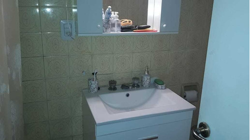 ! Vendo Depto. Amplio Con Dependencia Y Cochera Excelente Oportunidad ¡