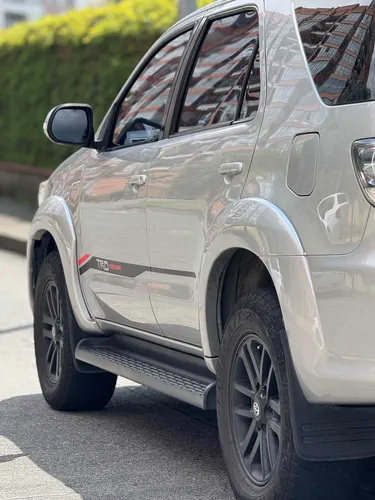 Toyota Fortuner 2.7l 4x2