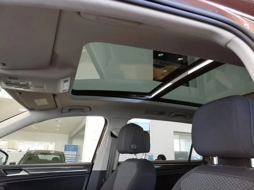 Imagen 8 de 15 de Volkswagen Tiguan Allspace 2.0 Tsi Highline Dsg Nv