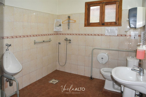 Casa En Venta De 14 Dorm. En Macul/hogar Adulto Mayor