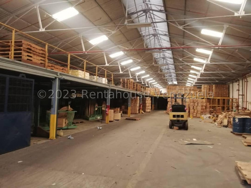 Galpón Industrial De Doble Altura En Venta En Catia Calle Privada