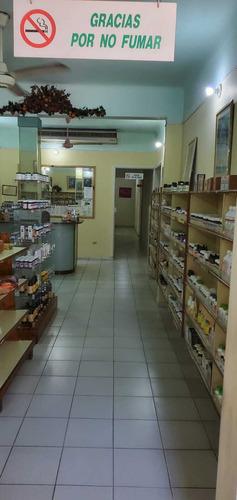 Vendo Amplio Local Comercial En Zona Universitaria.