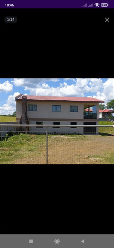 Sítio Com Casa Nova, Com Dois Pavimentos, Aproximadamen300m2