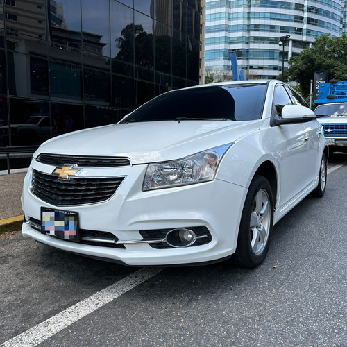 Imagen 3 de 10 de Chevrolet Cruze 2015