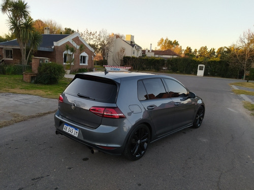 Imagen 3 de 13 de Volkswagen Golf 2017 2.0 Gti Tsi App Connect + Cuero
