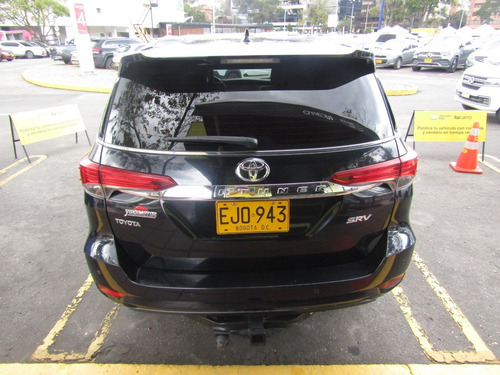 Imagen 13 de 15 de Toyota Fortuner Srv