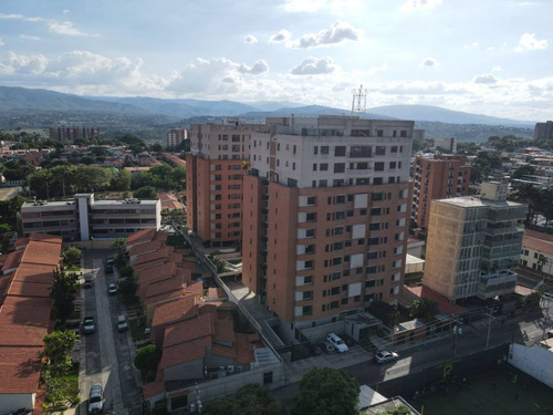 Daniela Linarez Vende Apartamentos Vanguardia Y Confort Cuenta Con 110m2 A Estrenar 2 Puestos Techados Conjunto Cuenta Con Planta Electrica Gas Directo En Nueva Segovia Zona Este Barquisimeto Lara