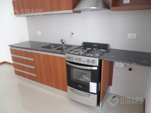 Imagen 2 de 13 de Venta, 1 Amb. Moderno En Zona Plaza Colon