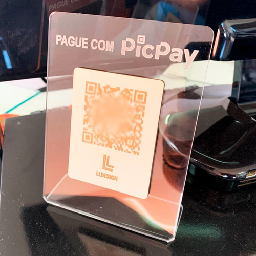 Imagem 2 de 3 de Placa Pic Pay Qrcode Em Acrilico E Mdf Para Pagamento