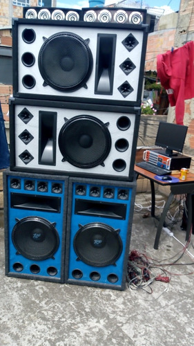 Vendo Sonido 4 Parlantes 15 Pasivos Brillos Y Amplificador