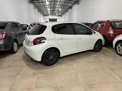 Peugeot 208 1.6 Allure