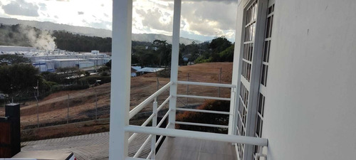 Imagen 4 de 21 de Casa Campestre En Guarne Sobre Autopista 850 Mts 600 Millones