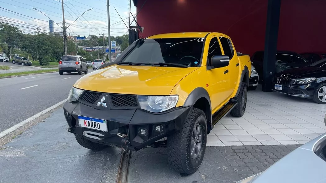 Mitsubishi L200 2.4 Triton Sport Hpe Cab. Dupla 4x4 Aut. 4p