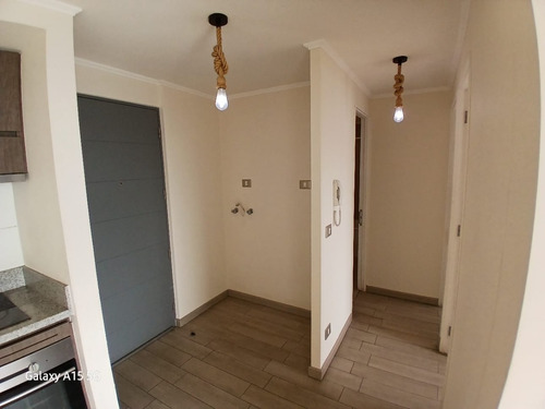 Arriendo Dpto 2 Dormitorios 1b Promocion / Metro Lo Ovalle
