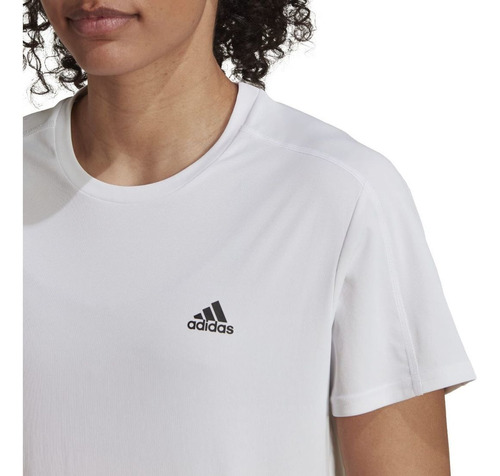 Imagen 5 de 6 de Remera adidas Run It Blanca De Mujer