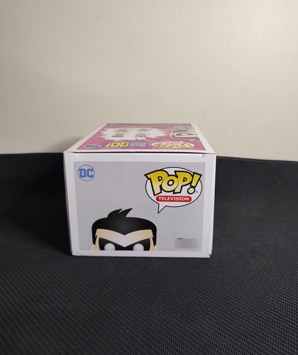 Robin With Baby #599 Teen Titans Go! Hot Topic (Usado)
