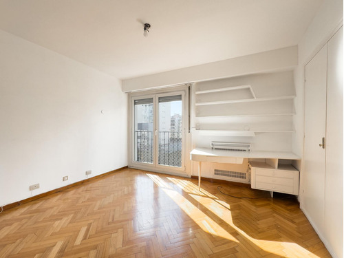 Amplisimo Departamento Refaccionado En Venta Con Cochera - Recoleta
