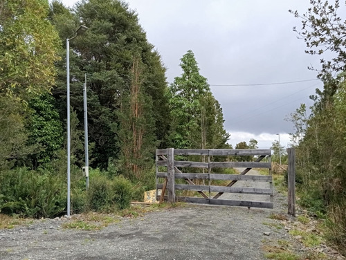 Parcela Con Cabaña De 3 Pisos En Puyehue