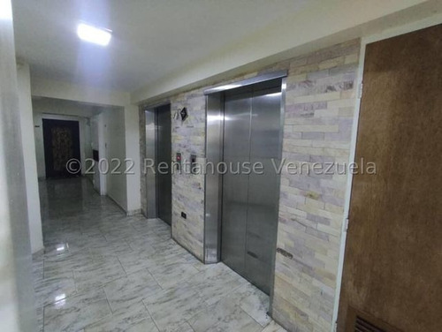 Imagen 3 de 19 de Vendo Apartamento En Urbanizacion Los Roques (intercomunal Turmero) Codigo 23-1127 Carlos M. 04243535083