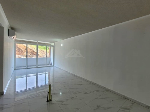 Imagen 7 de 12 de En Venta Apartamento En Res. Costarena Suites, Av. Costanera Nueva Barcelona