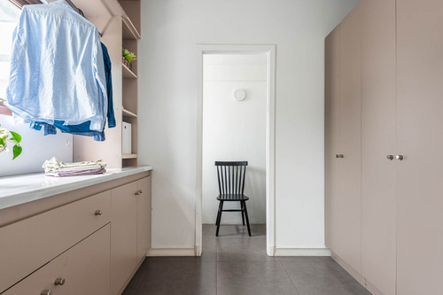 En Pasaje, Bellamente Remodelado, Dpto Tipo Casa