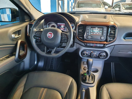 Fiat Toro 2.4 16v Multiair Flex Volcano At9