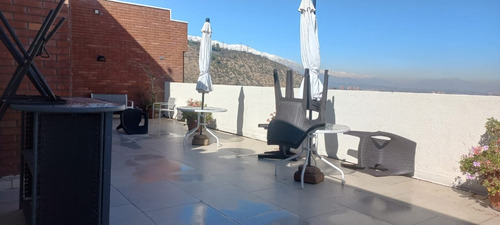 Estupenda Ubicación. Alto Las Condes. Vista Cerro Calán.