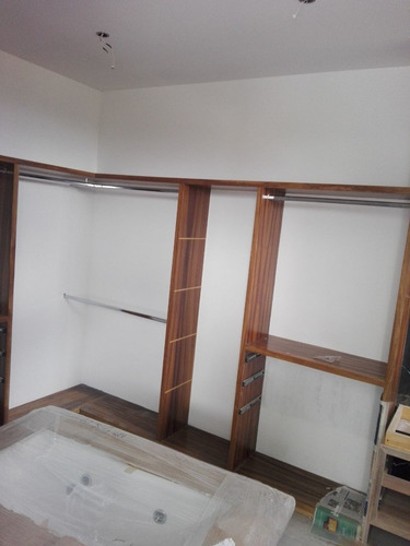 Hermosa Residencia En Venta Con Alberca Privada Y Campo De G