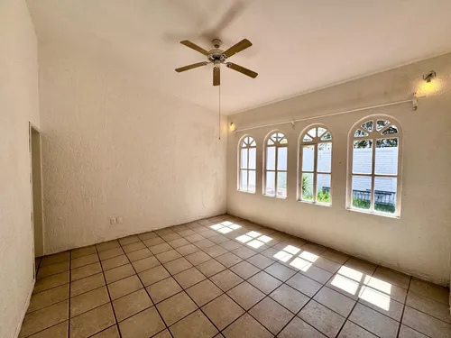 Casa En Renta En El Palomar, Tlajomulco