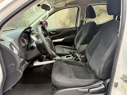 Nissan NP300 Frontier 2.5 Le Aa Mt