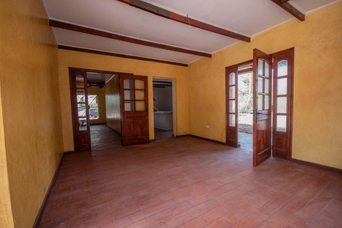 Imagen 8 de 30 de Gran Casa Chilena 5 Dormitorios, 4 Baños, Terreno 2.415 Mts2
