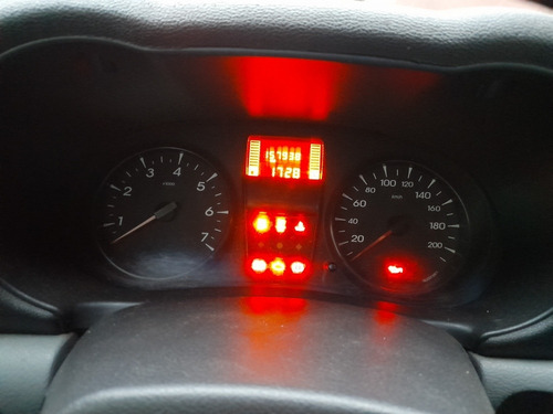 Imagem 5 de 10 de Renault Clio 2011 1.0 16v Campus Hi-flex 3p