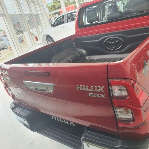 Imagen 4 de 15 de Hilux 4x2 Dc Srv 2.8 Tdi Mt 22 - Pronto A Llegar