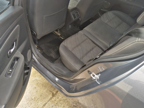 Renault Fluence 2.0 Dynamique 2011