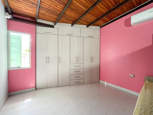 Imagen 10 de 11 de Casa De Lujo En Venta Estilo Minimalista Lp