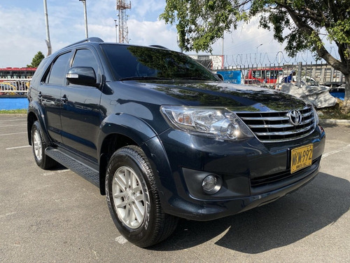 Imagen 2 de 25 de Toyota Fortuner 27l 2013