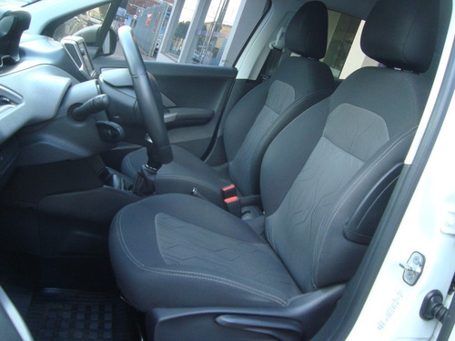 Peugeot 208 1.2 Allure 12v Flex 4p Manual