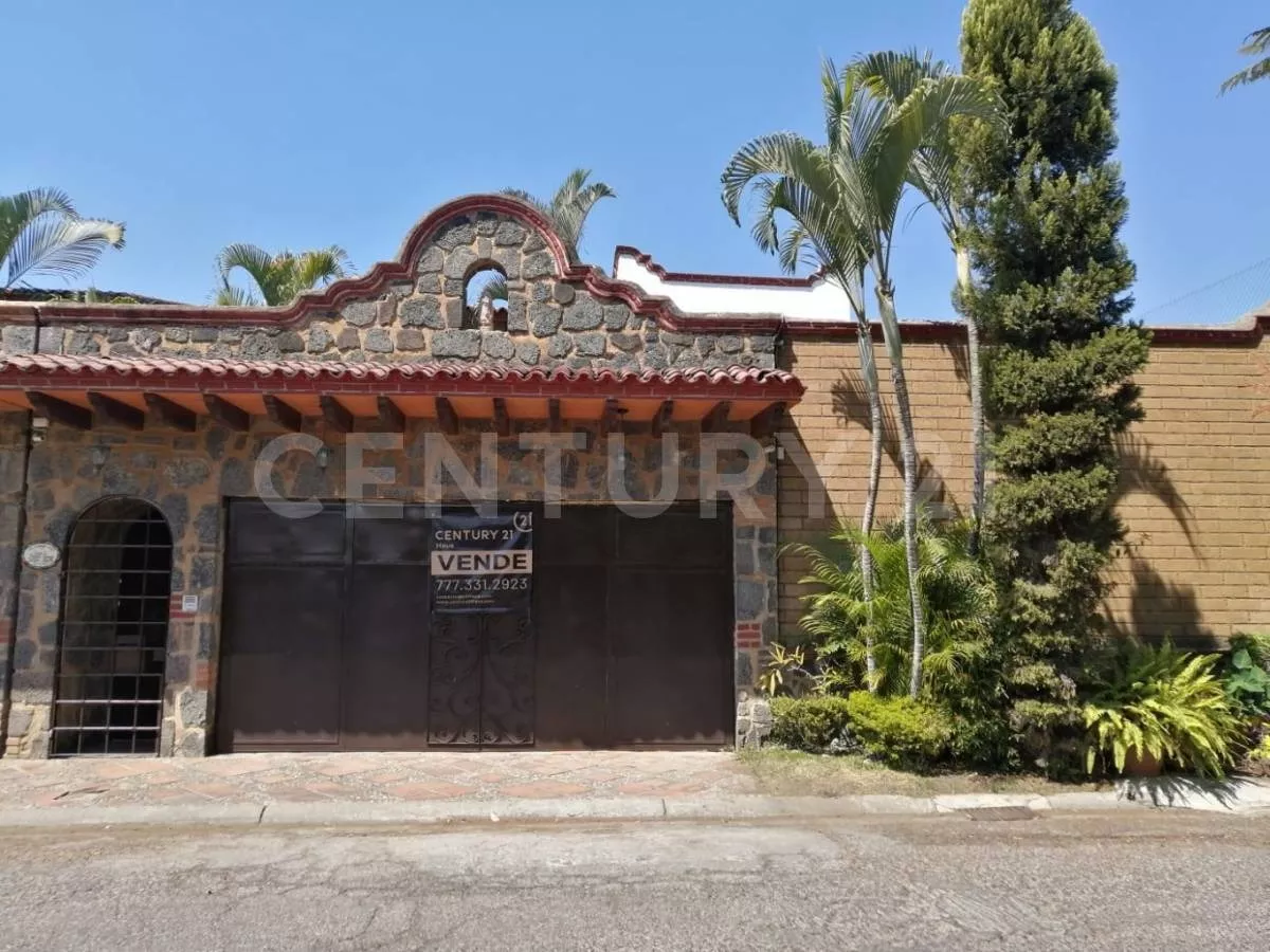 Casa En Condominio En Sumiya, Jiutepec.