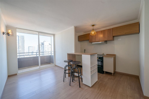 Depto Remodelado Como Nuevo En Venta De 3 Dorm. En Santiago