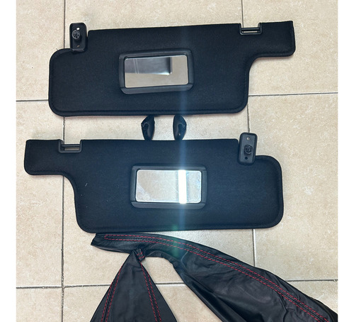 Kit De Viseras Con Soportes Y Fundas En Piel Golf Jetta A2