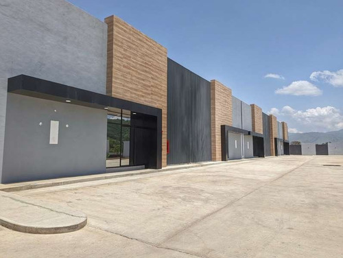 En Venta Galpones En Zona Industrial Castillito, San Diego. Ab
