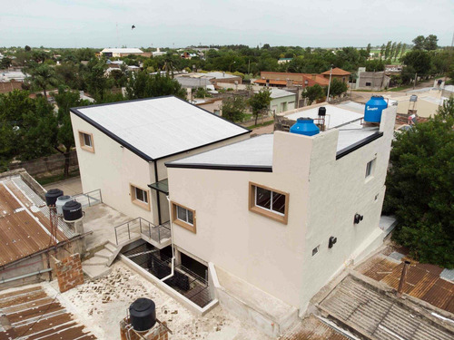 Imagen 10 de 19 de Venta Departamento Planta Alta - Pilar
