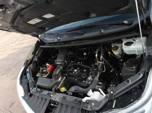 Imagen 6 de 8 de Toyota Avanza 5 Pts Le Ta A/ac Ba R-14